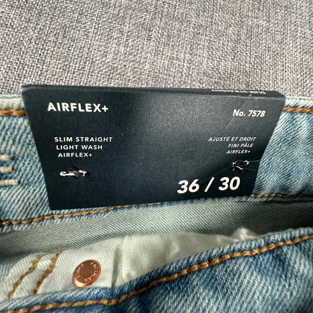 American Eagle AE Slim Straight Jeans Mens 36x30 Light Blue Airflex Stretch NEW